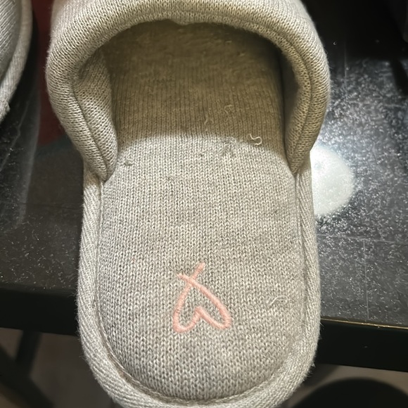 Victoria’s Secret slippers - Picture 5 of 6